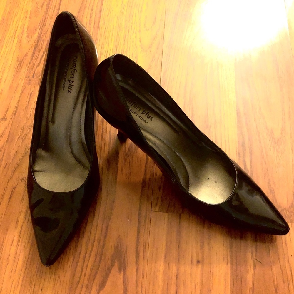 Black Pumps